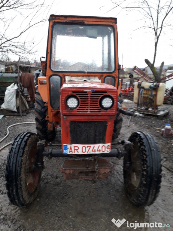 Tractor utb 640