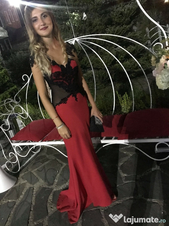 Rochie tip sirenă rosie