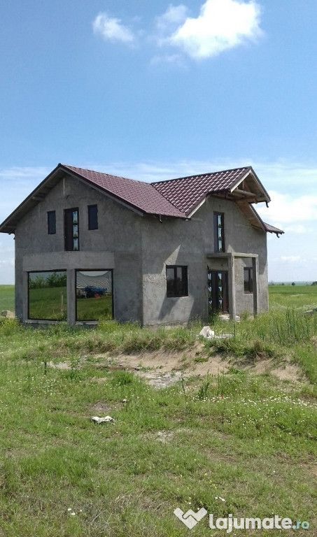 Casa vacanta Noua, P+M,In constructie la finisaje,1000mp