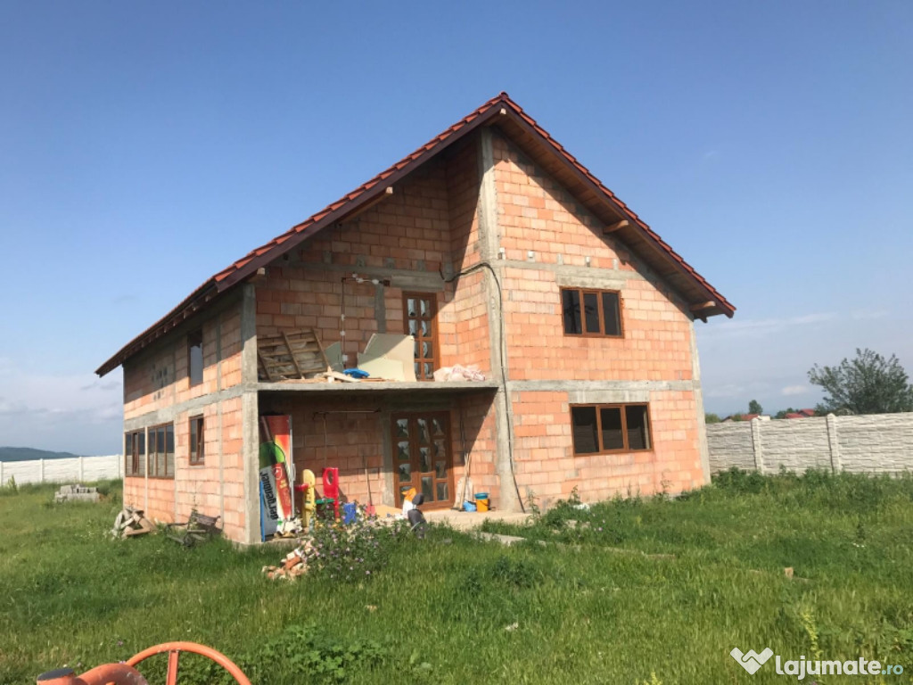 Casa noua in sat de vacanta Ostrovu Corbului Mehedinti