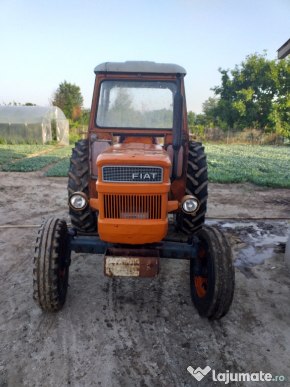 Tractor Fiat 550