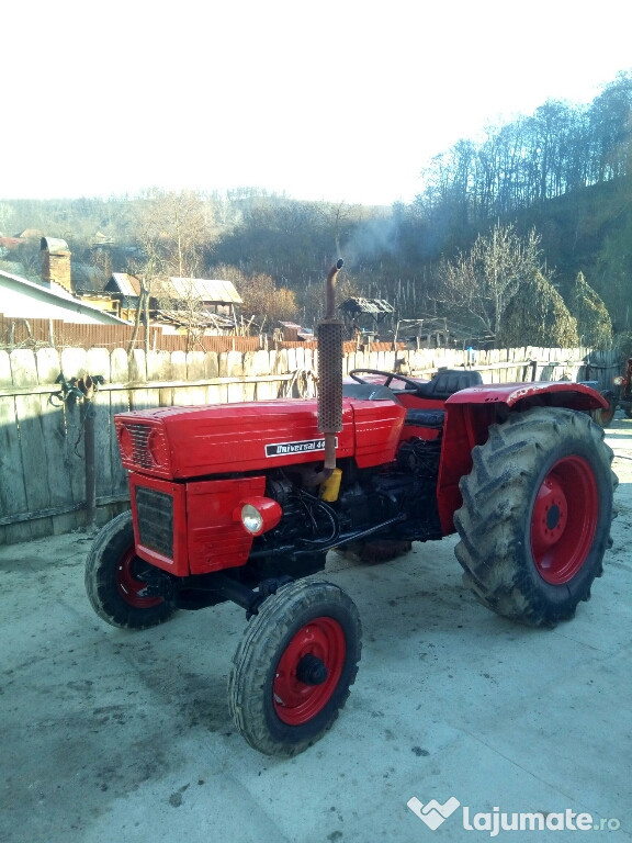 Tractor U445
