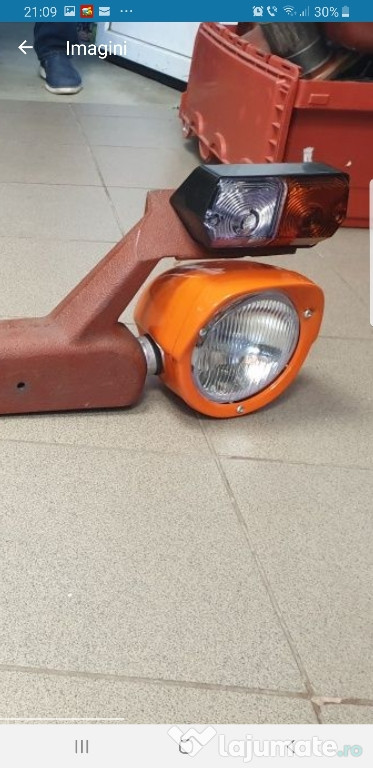 Far cu suport si semnalizare u 650.