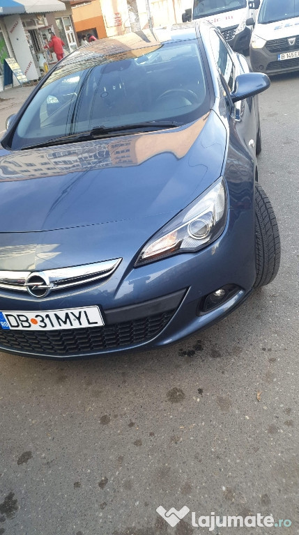 Opel astra j