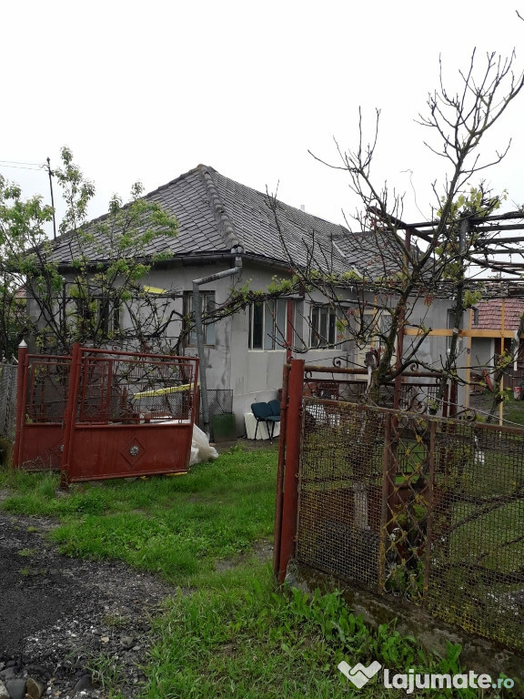 Casa la Cremenea
