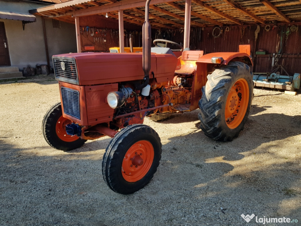Tractor U445 2 manete