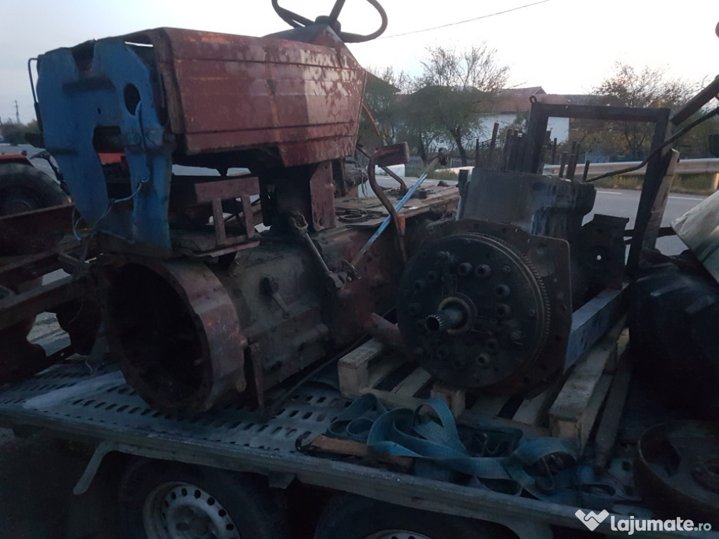 Dezmembrez tractor u 650 piese u650