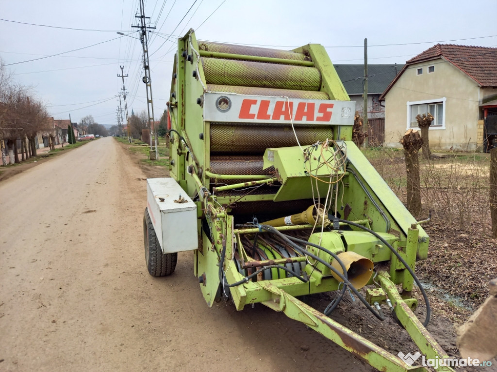 Claas rollant 62 , presa de balotat rotunda