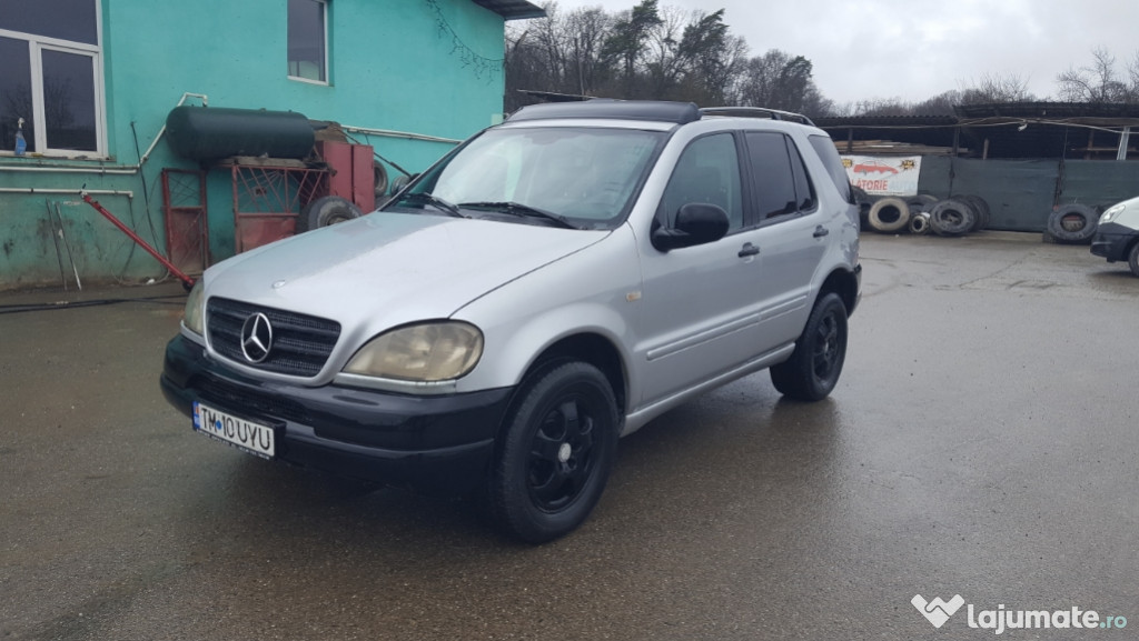 Mercedes ml benzină 3.2 înmatriculat