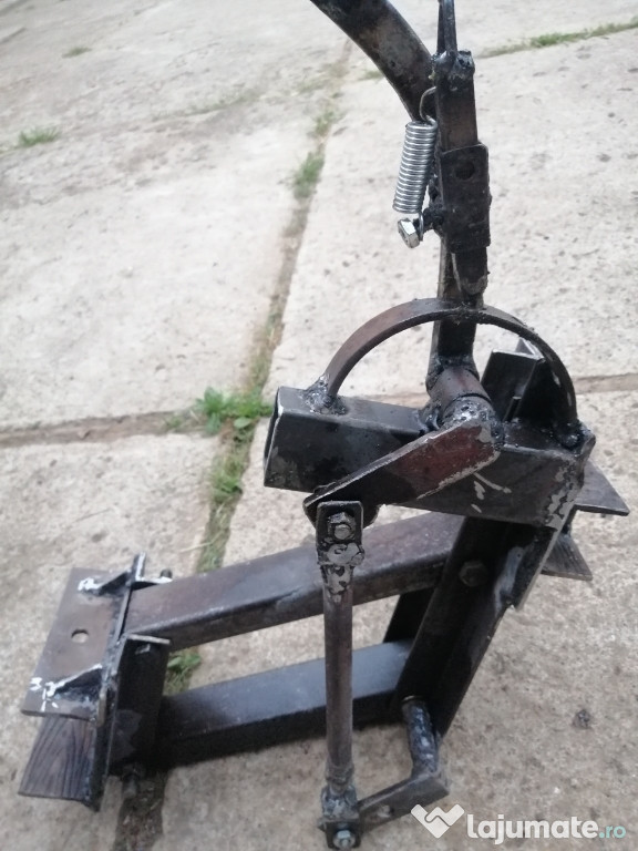 Adaptor pt atv / jeep a greblei cu 4 sori pt motocultor .