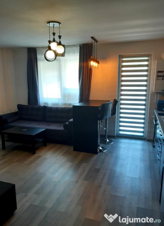 Inchiriez apartament Untold Festival cazare