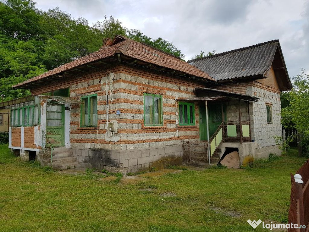 Casa si teren sat Tutan, comuna Baiculesti, judet Arges