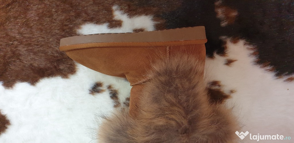 Cizme tip UGG