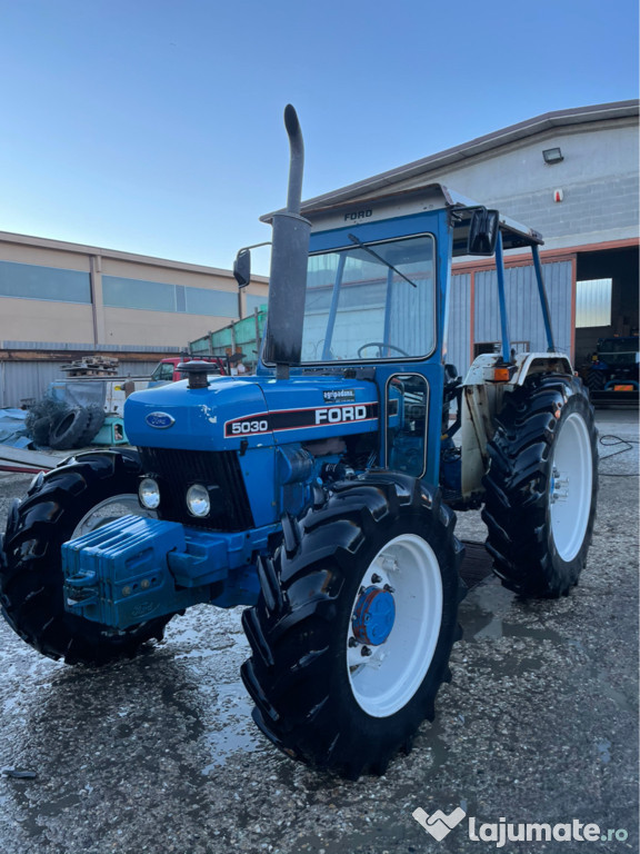 Tractor Ford 5030 4x4. 1994