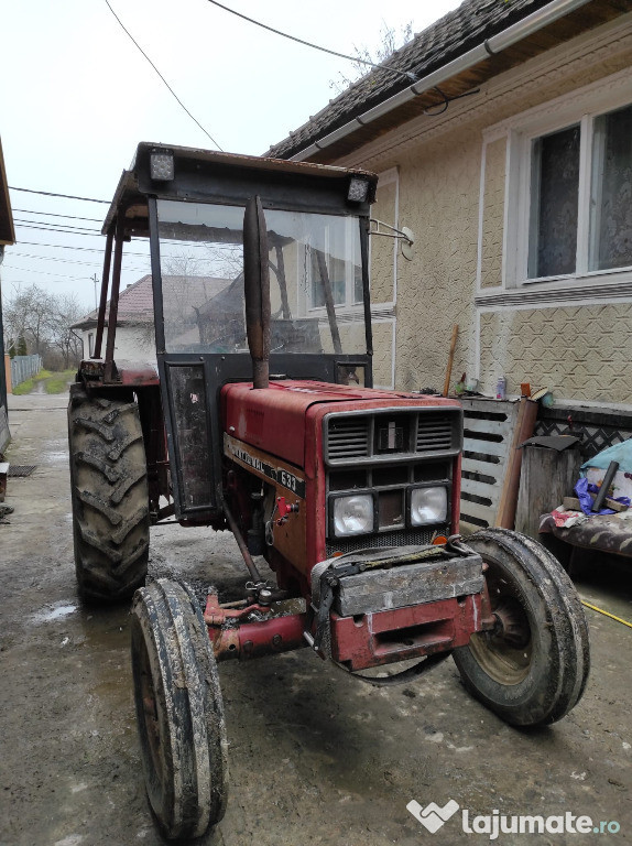 Tractor INTERNATIONAL 633