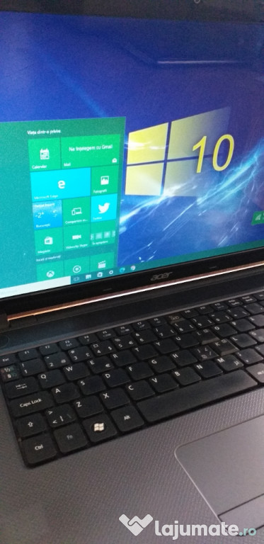 Laptop ACER display 17,3,Windows 10 Pro,4gb ram,250gb hard .