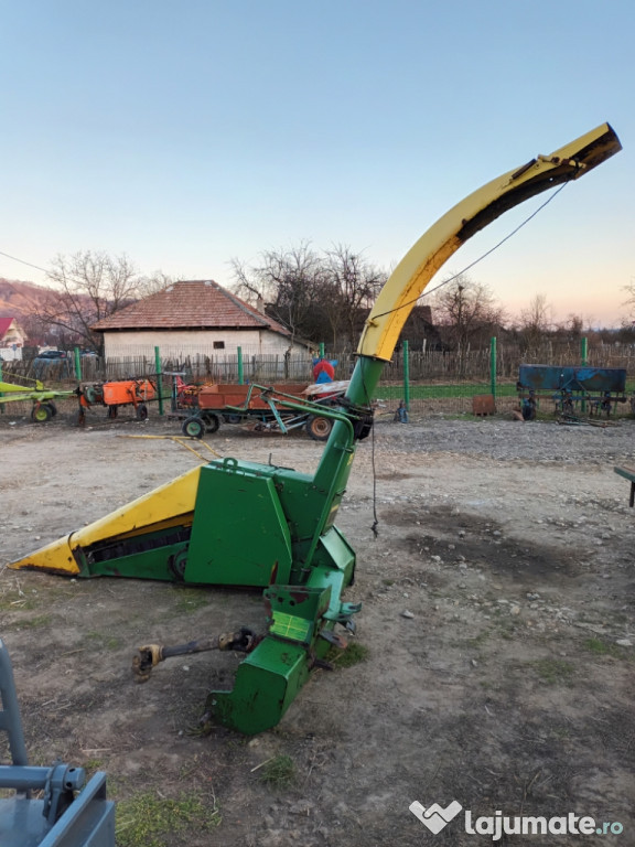 Tocătoare de siloz Jhon Deere