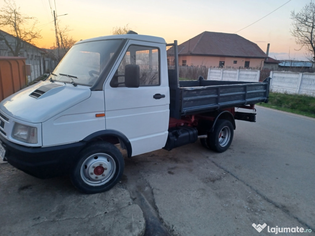 Iveco Daily Basculabila pe cutie