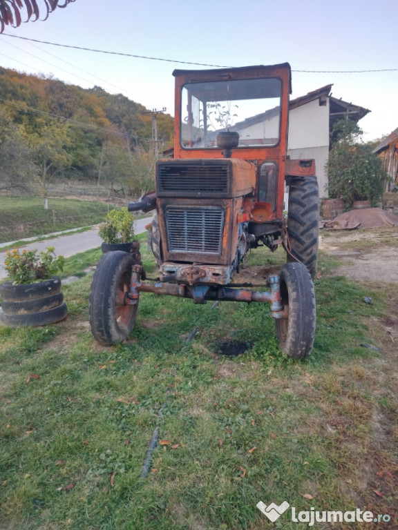 Tractor U650