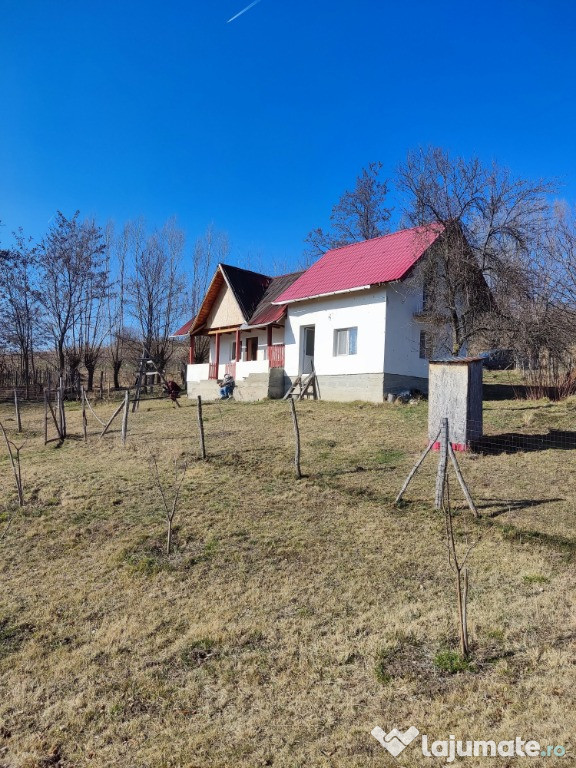 CASA SI TEREN COMUNA SUICI JUDETUL ARGES