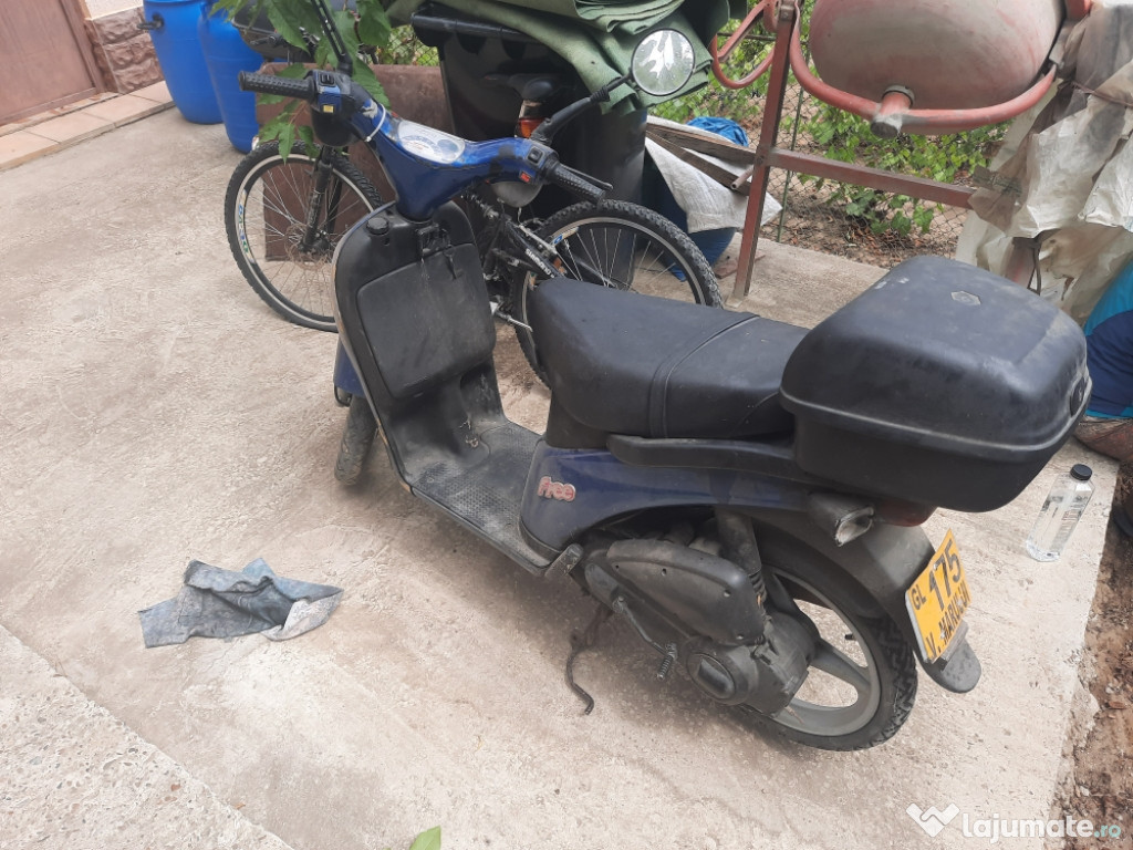 Motocicleta Piaggio Free