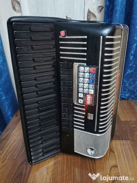 Acordeon cu midii