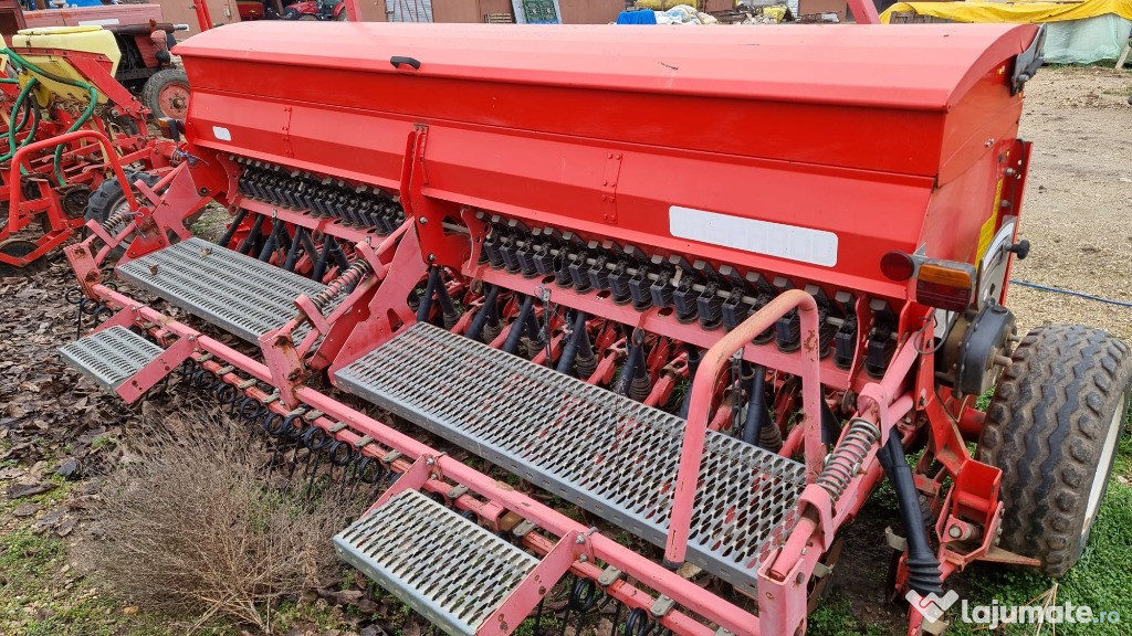 Semanatoare cereale NINA 400