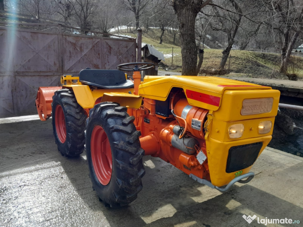 Tractor 4x4 articulat Pasquali