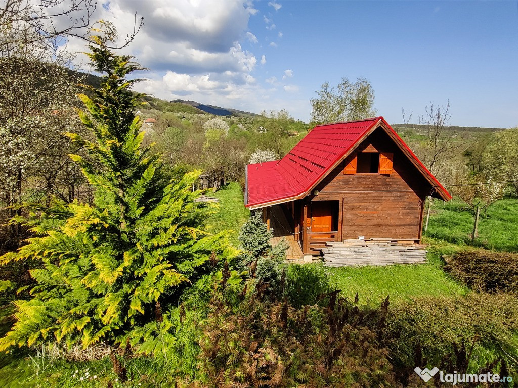 Cabană și curte în Cacova Fântânele, Sibiel, județul Sibiu