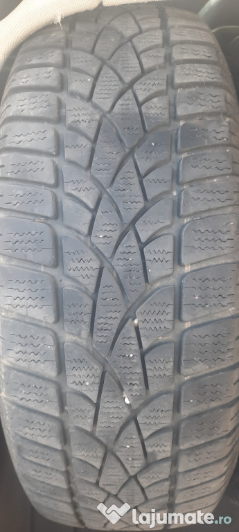 Vând 4 anvelope DUNLOP 215/60/R17