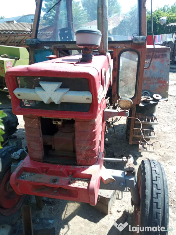 Vând/dezmembrez tractor Massey Fergudon 1080