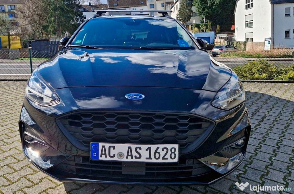 Ford Focus ST Line 1.0 benzina motor 125 CP 2019 masina ca una noua