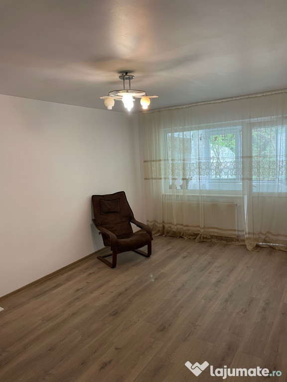 Apartament 3 camere Govora Băi parcul central