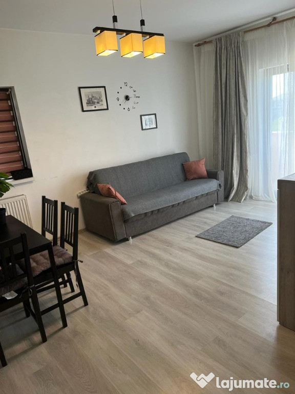 Apartament de vanzare 3 camere/mobilat/utilat/lparcare cadastrata