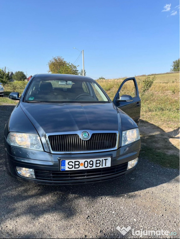 Vând Skoda Octavia 1,6 benzină