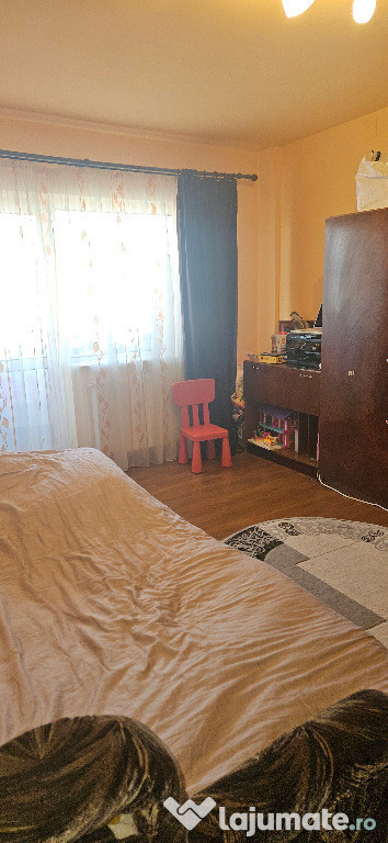 Vand apartament 2 camere decomandat Deva, Decebal (Casa de Pensii)