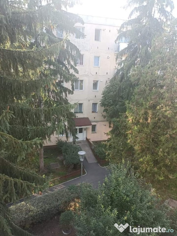 De vânzare apartament cu 3 camere în Sfântu Gheorghe