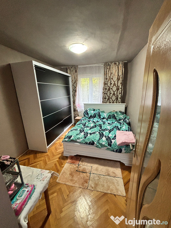 Apartament 3 camere etaj 1