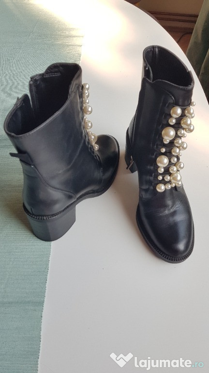 Ghete piele ZARA perle nr 35