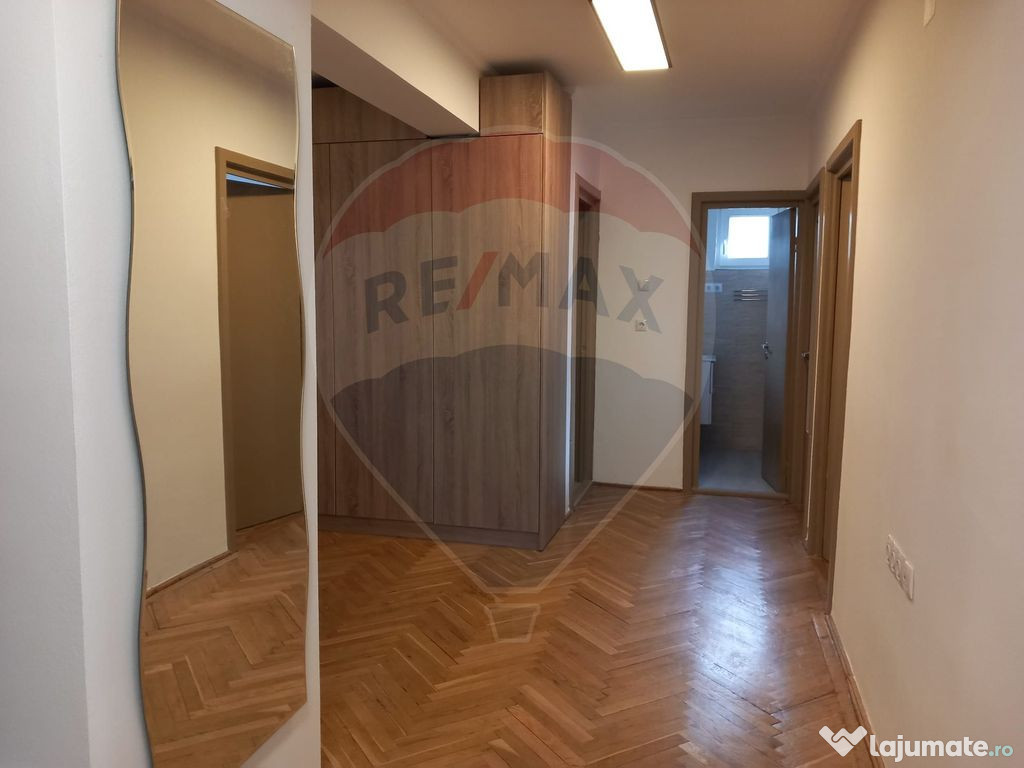 Apartament modern cu 3 camere și parcare de închiriat U...