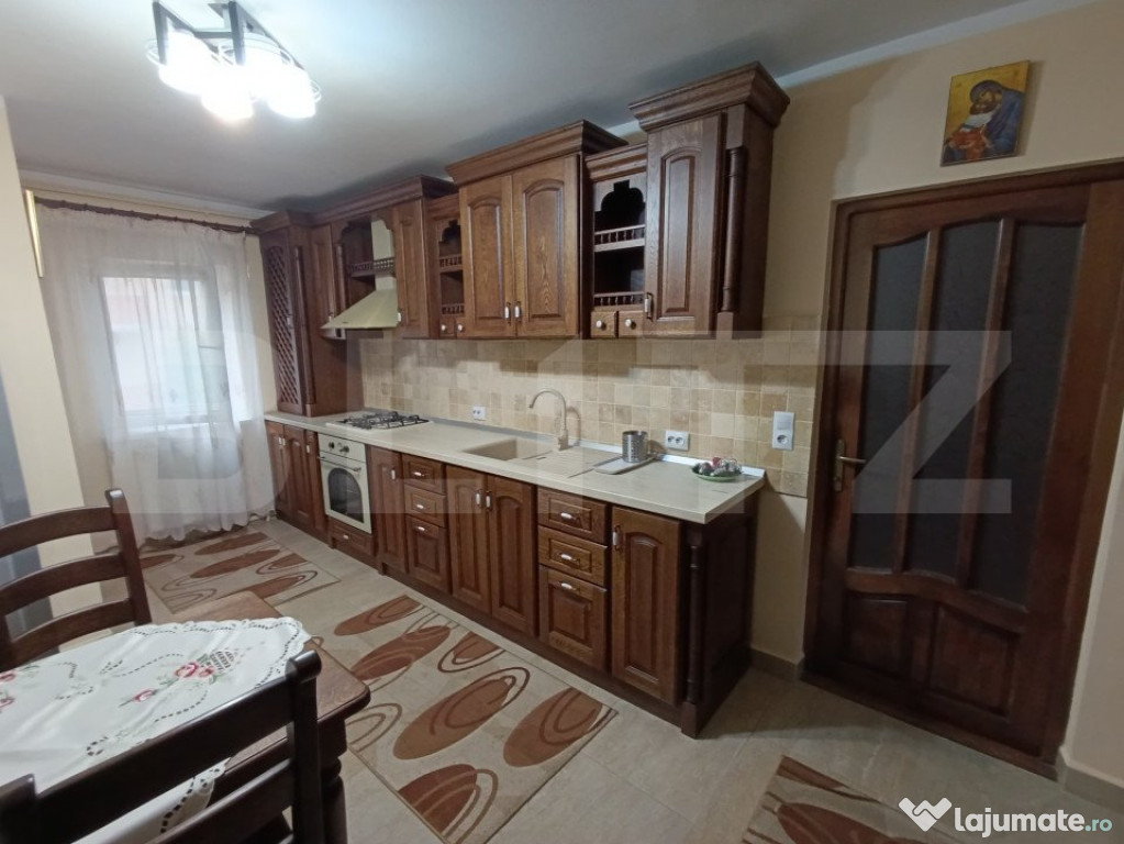 Apartament de 4 camere, zona Balta