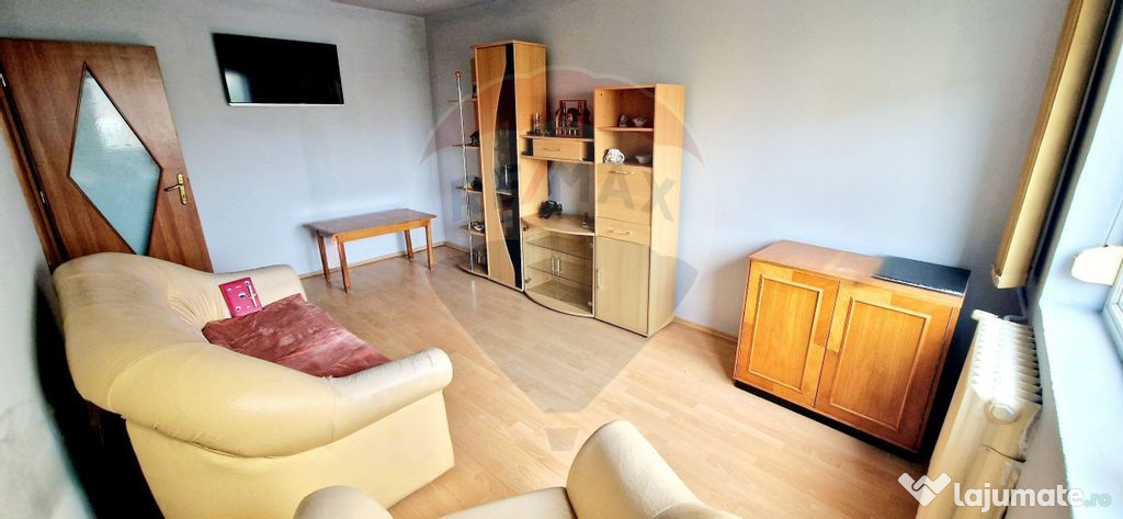 Apartament cu 3 camere de închiriat în zona Aurel Vlaicu