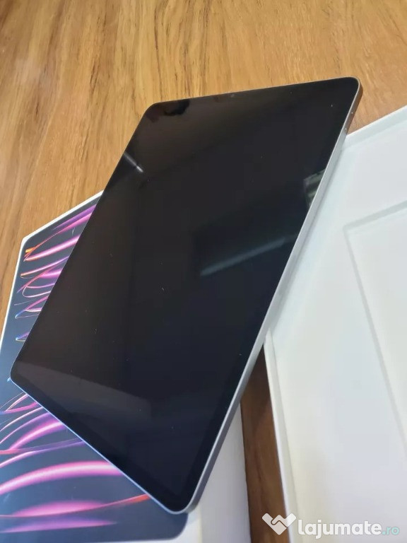 Apple iPad Pro 6th Gen