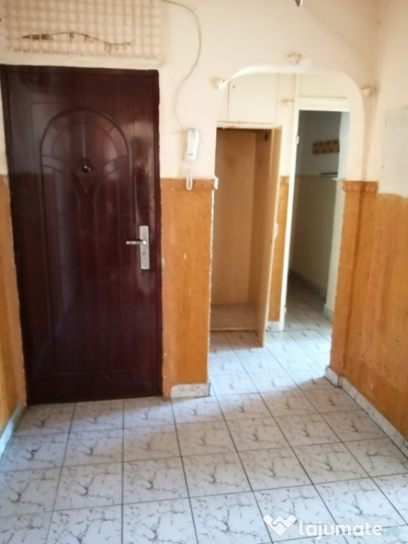 Apartament 3 camere-zona Gorjului / Lujerului