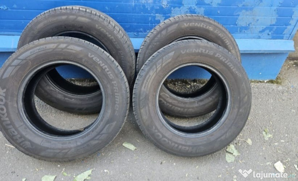 Vând 4 anvelope Hankook vară 215/70/16