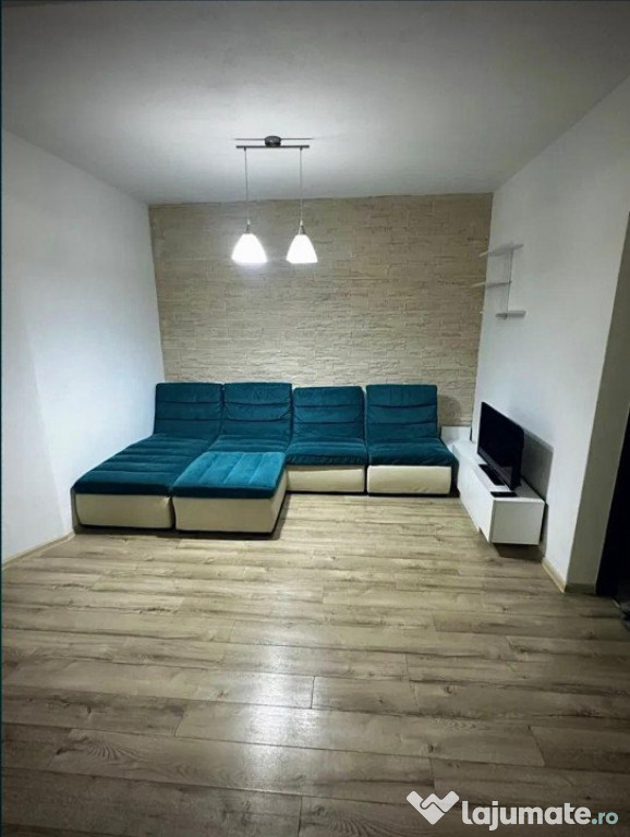 Apartament cu 3 camere decomandat