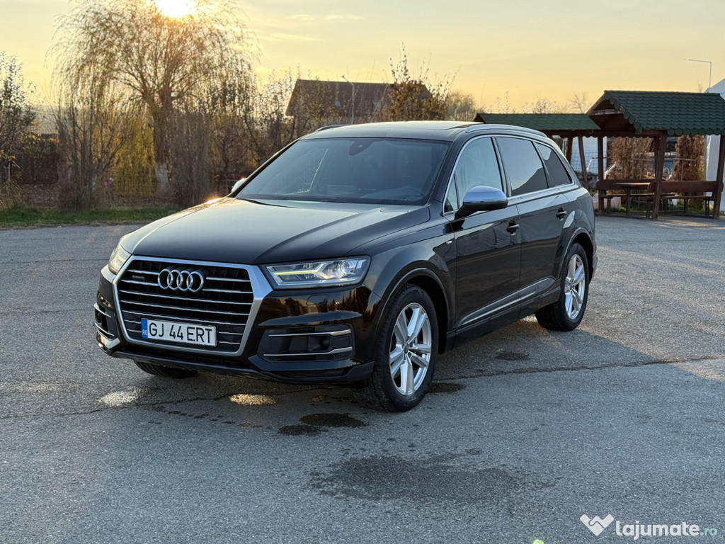 Audi Q7 S line 272 cai 7 locuri