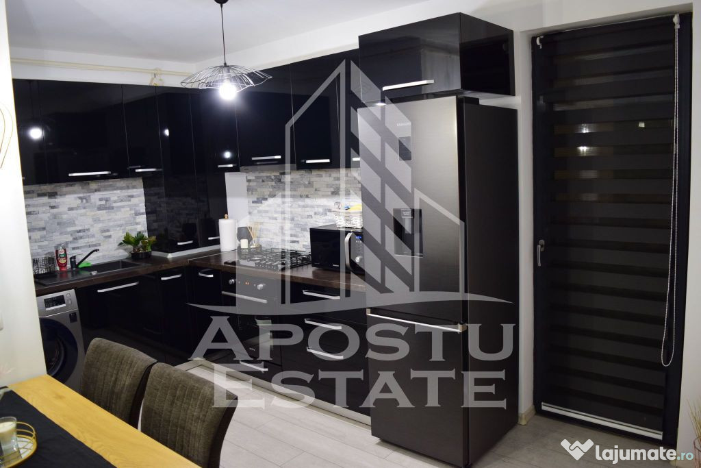 Apartament cu 2 camere, lux, 56mp + curte de 120mp, zona ...