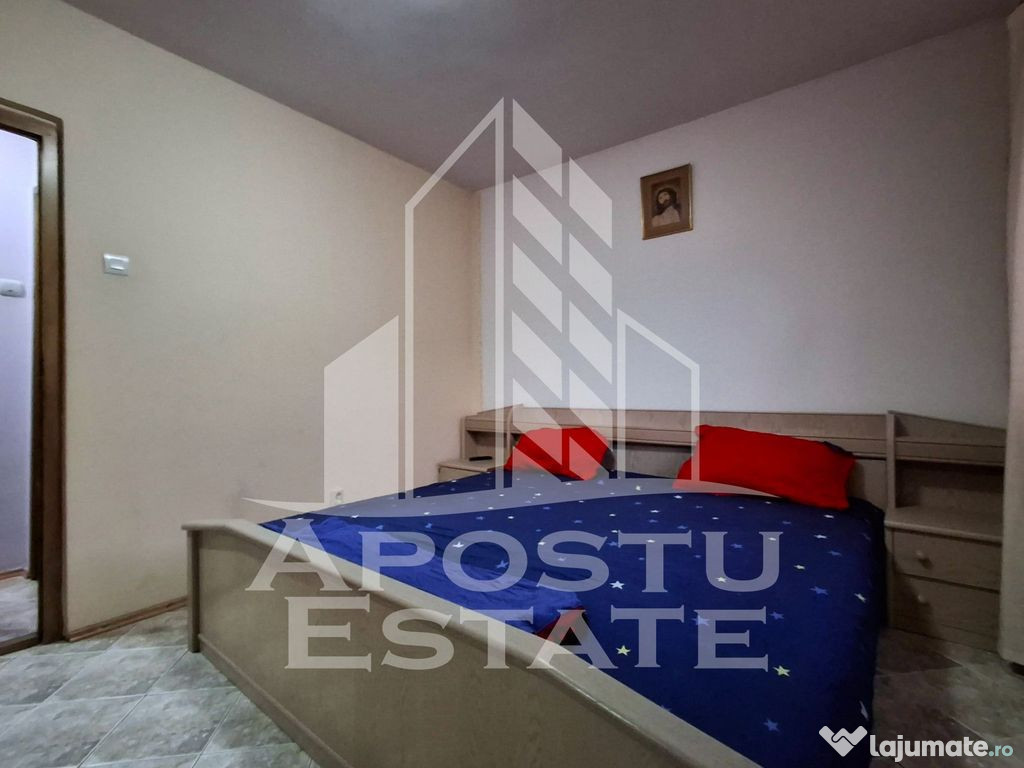 Apartament cu 2 camere semidecomandat centru