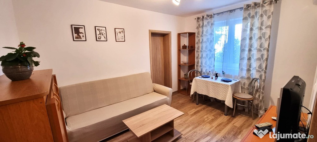 Apartament 2 camere semidecomandat și parcare în Iris